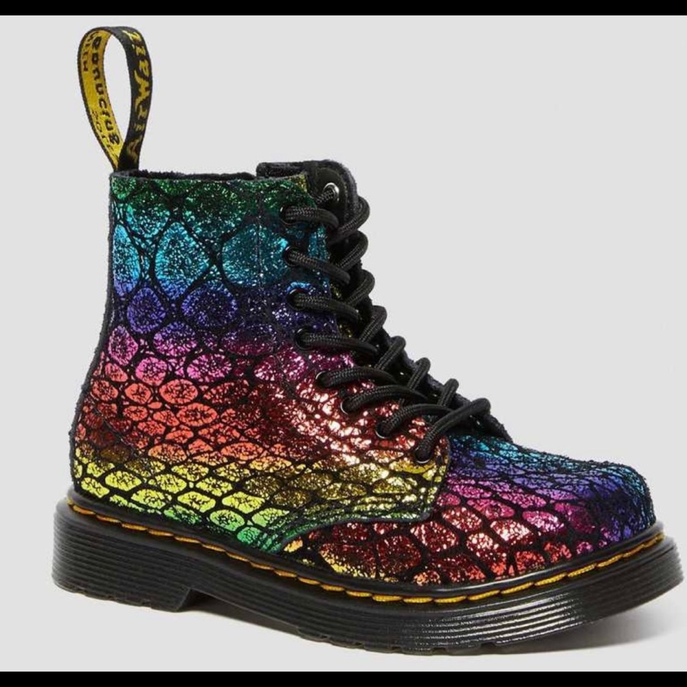 Dr. Martens BLACK/RAINBOW SPOT METALLIC SUEDE /